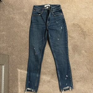 Barely worn, don't fit